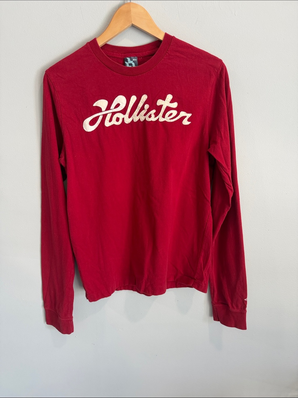 Hollister Long Sleeve Tee in Crimson with White Script